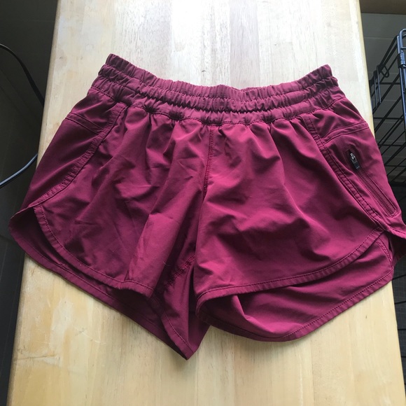 lululemon athletica Pants - Lululemon tracker shorts